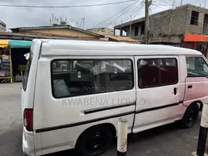 Hyundai H-100 2004 White