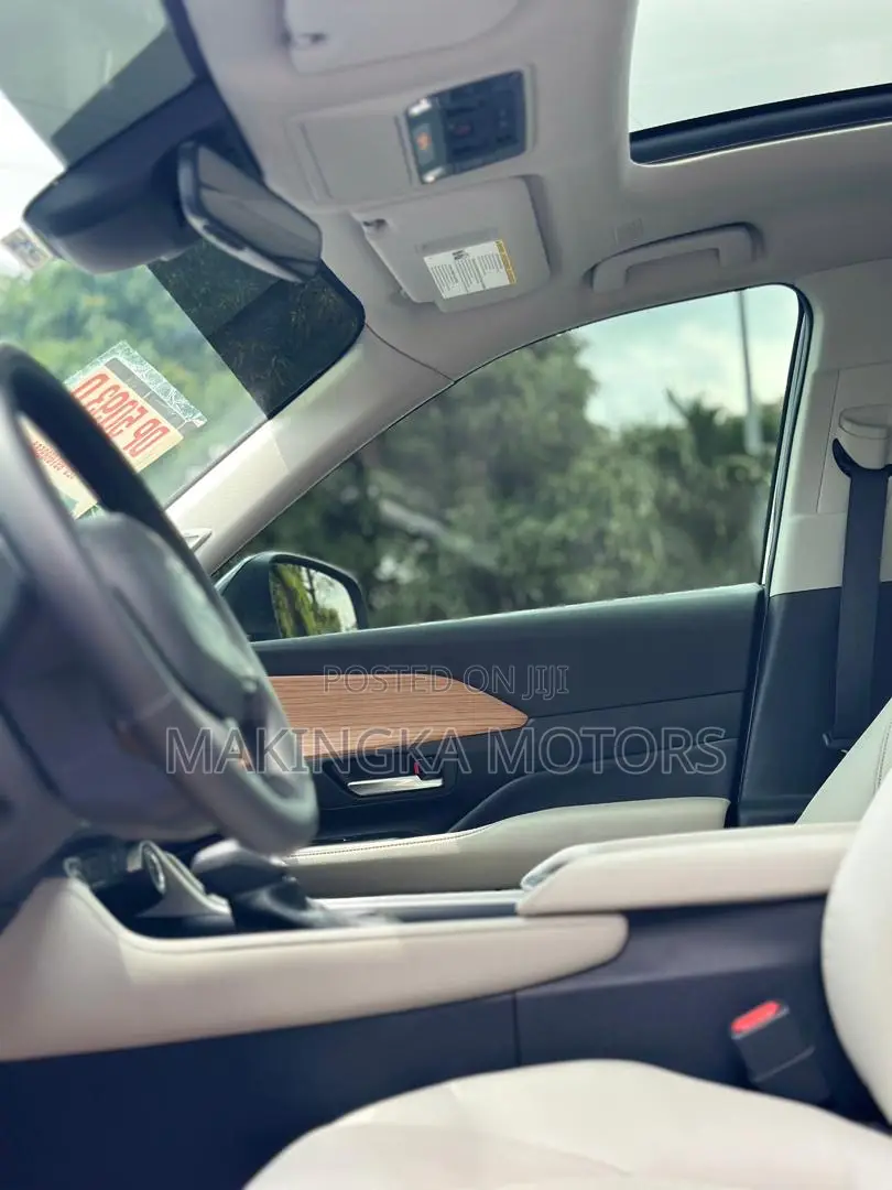 Toyota Grand Highlander XLE AWD 2024 Black