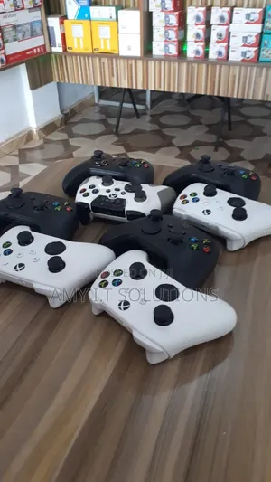 Xbox One S/X Controllers (Home Used)