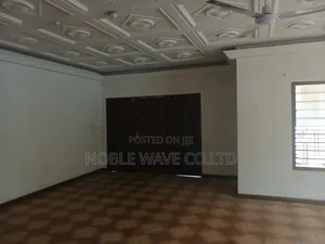 7bdrm House in Atasamanso, Kumasi Metropolitan for sale