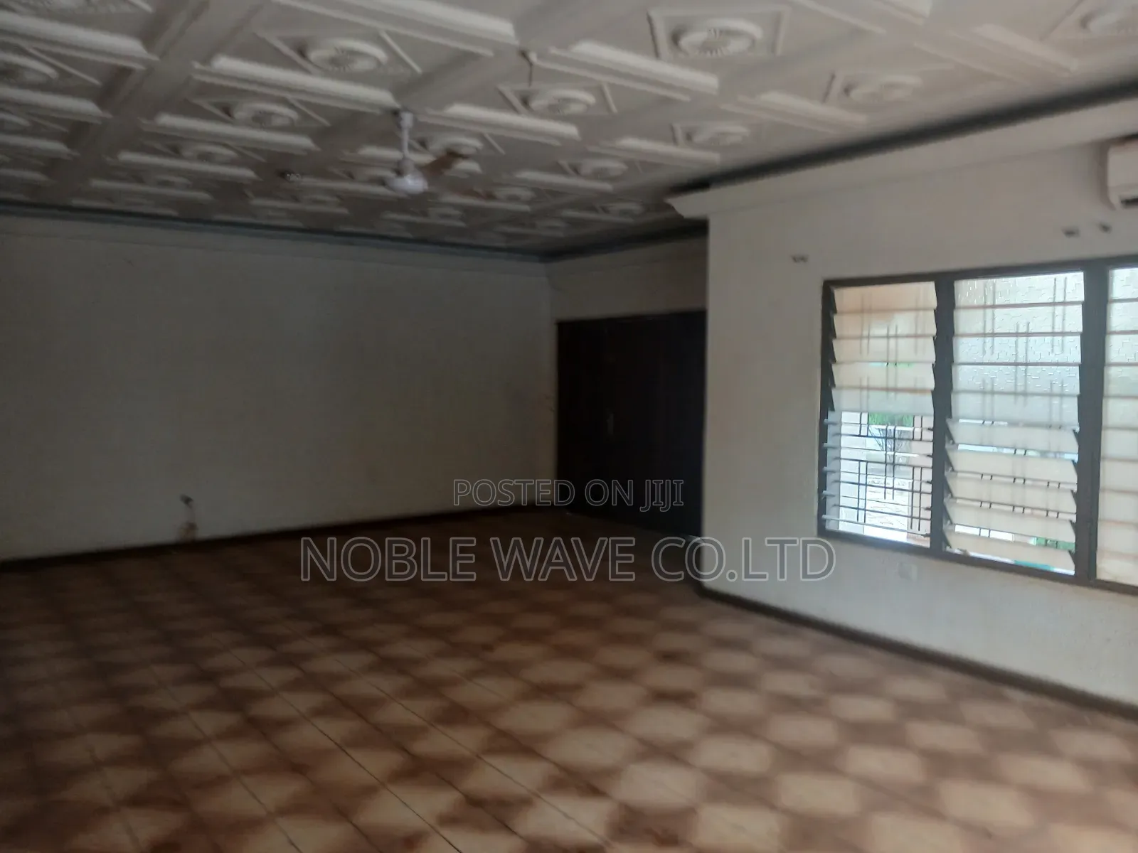 7bdrm House in Atasamanso, Kumasi Metropolitan for sale