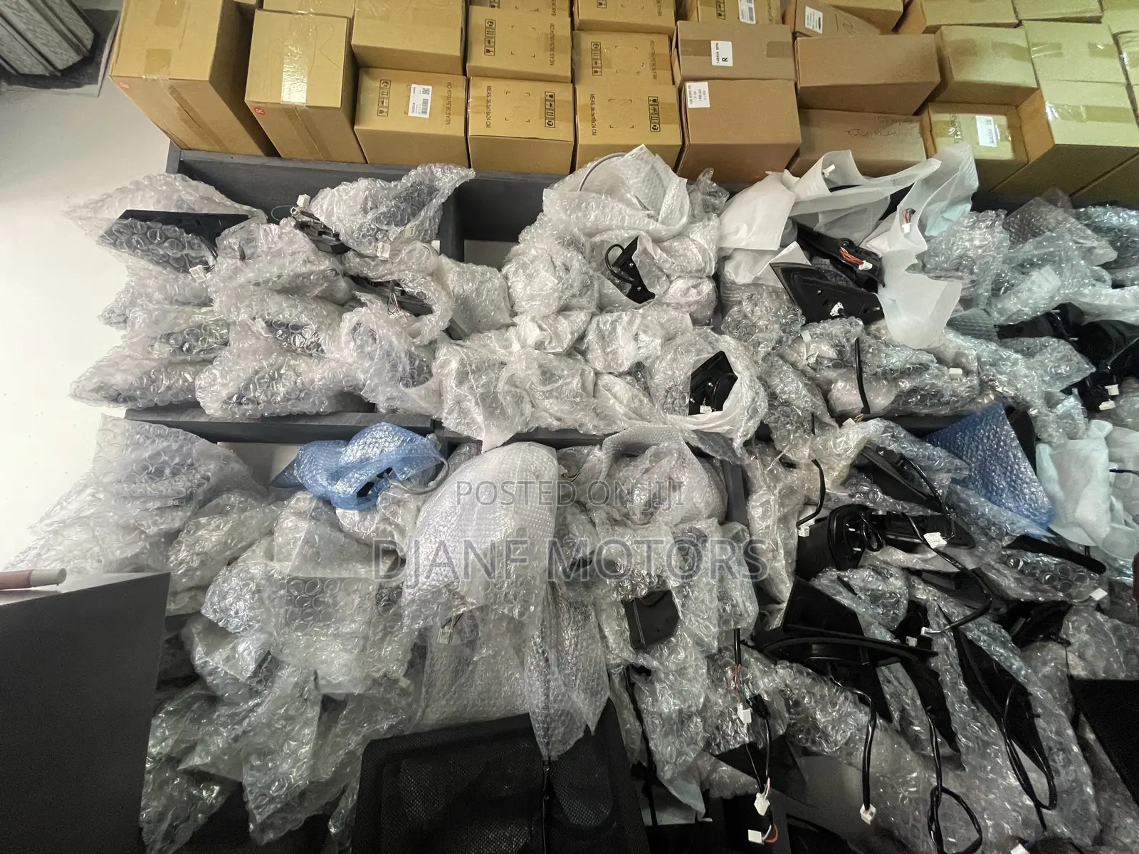 All Kinds of Car Mirrors Available