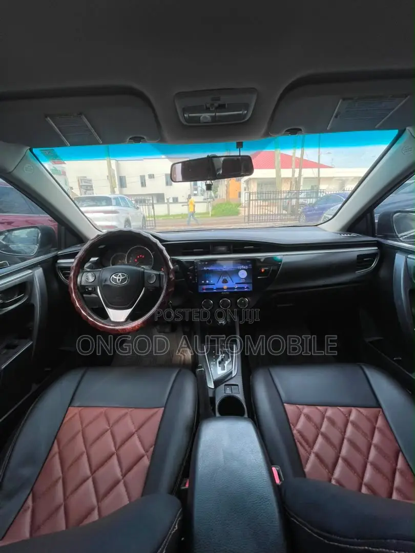 Toyota Corolla LE 4dr Sedan (1.8L 4cyl CVT) 2016 Black