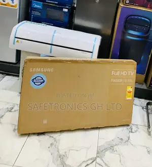 Ultra Sleek Samsung 43" Crystal Uhd U8000f Smart Tv (2025)