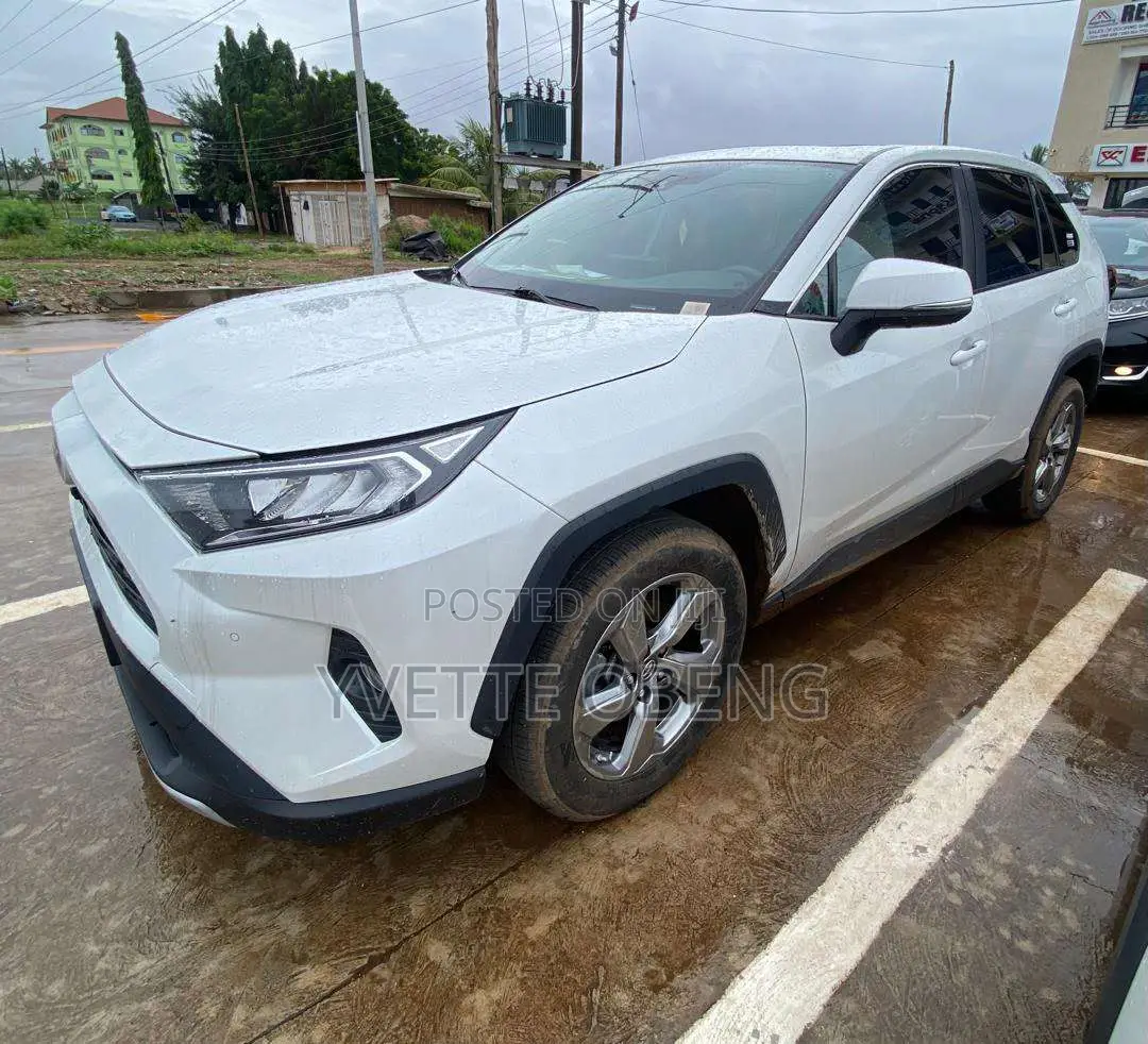 Toyota RAV4 2023 White