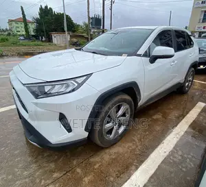 Toyota RAV4 2023 White