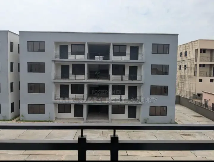 2bdrm Apartment in Tiyumba Real Estate, The Mall for rent