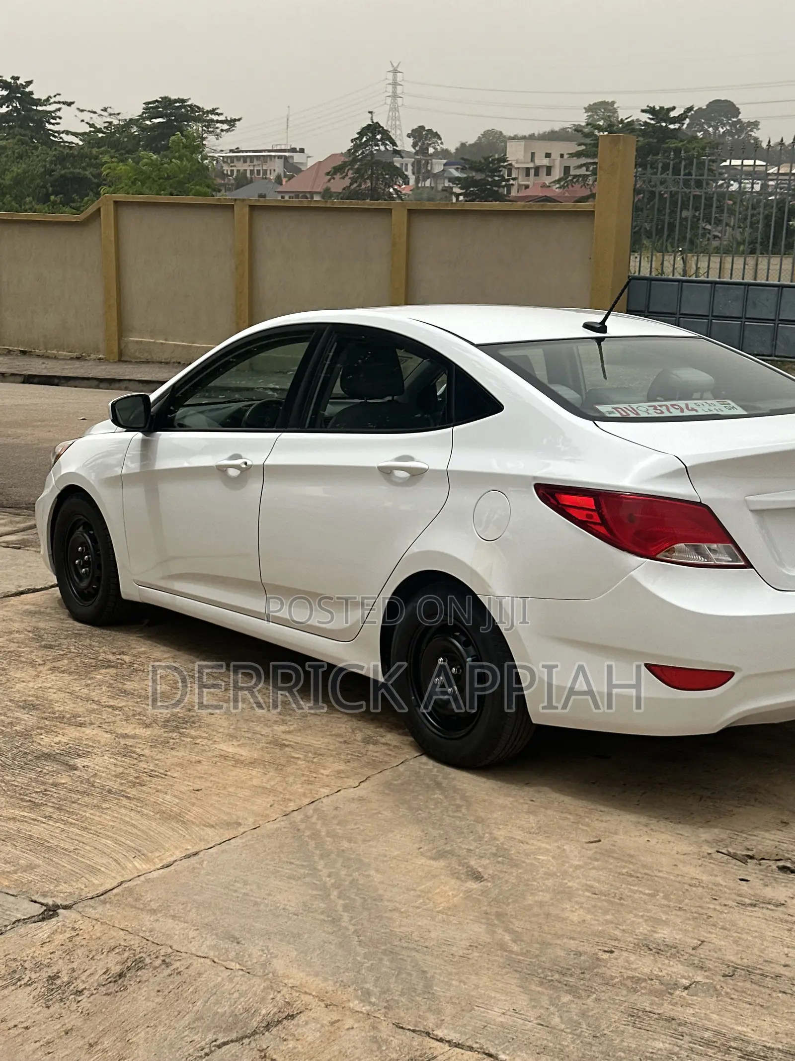 Hyundai Accent SE Sedan 2017 White