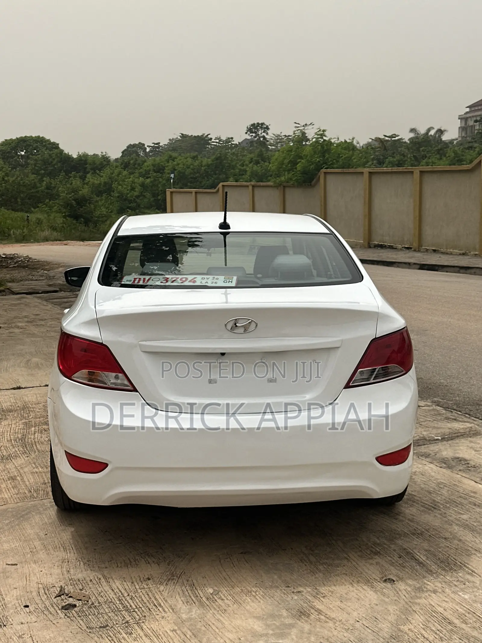 Hyundai Accent SE Sedan 2017 White