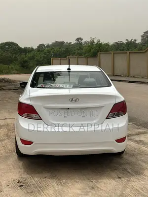 Hyundai Accent SE Sedan 2017 White
