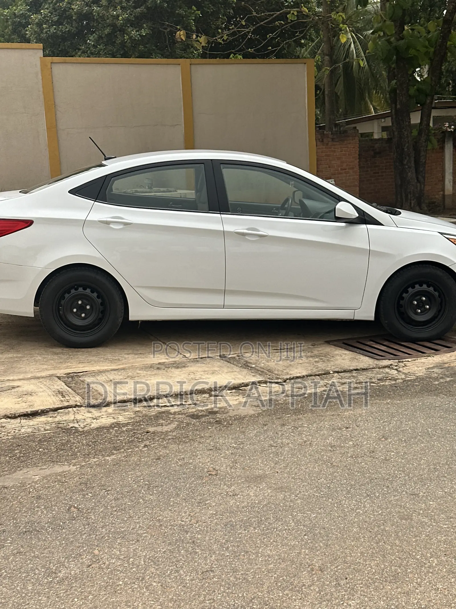 Hyundai Accent SE Sedan 2017 White