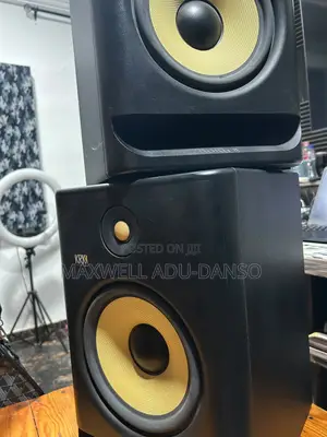 KRK Rokit 8