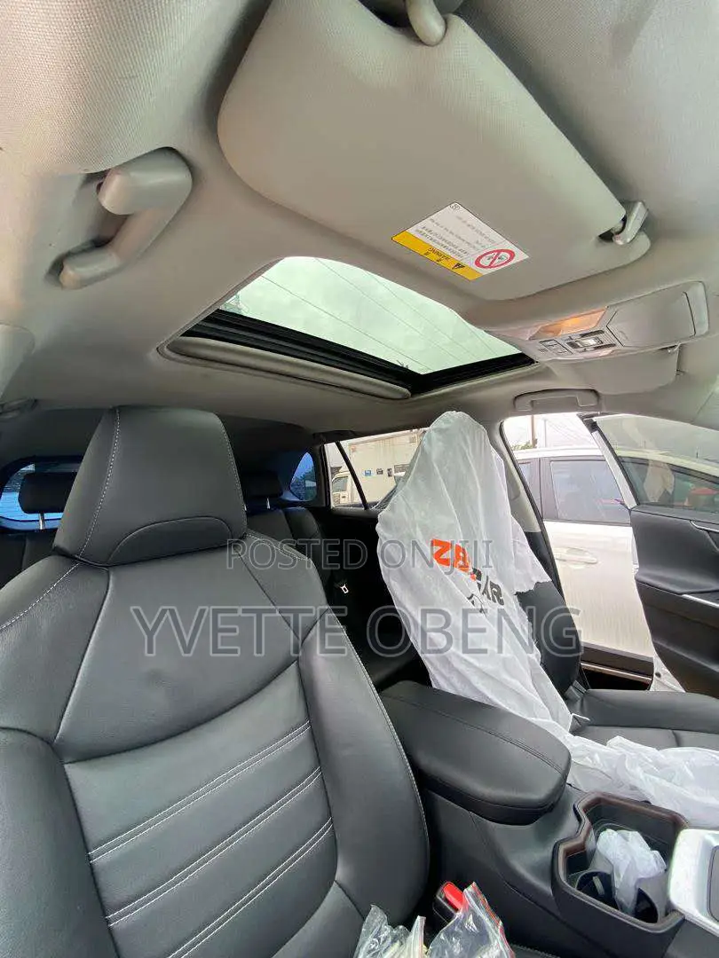 Toyota RAV4 2023 White