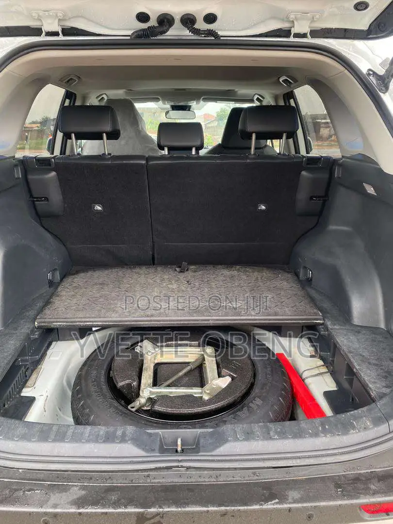 Toyota RAV4 2023 White