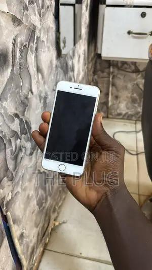 Apple iPhone 7 32 GB Silver