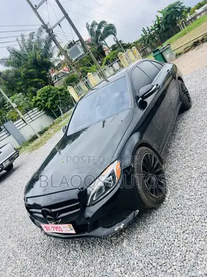 Mercedes-Benz C300 2016 Black