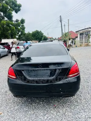 Mercedes-Benz C300 2016 Black