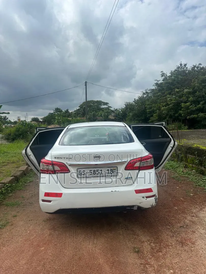 Nissan Sentra 2024 White