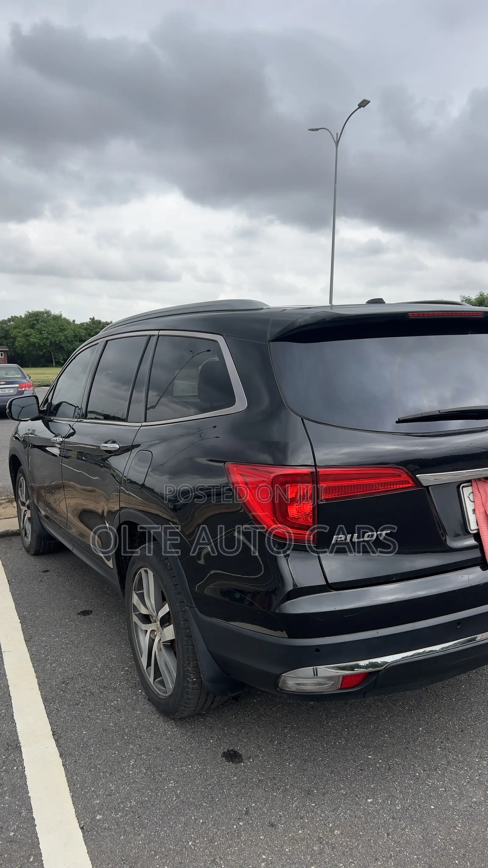 Honda Pilot Touring 4dr SUV 4WD (3.5L 6cyl 9A) 2017 Black