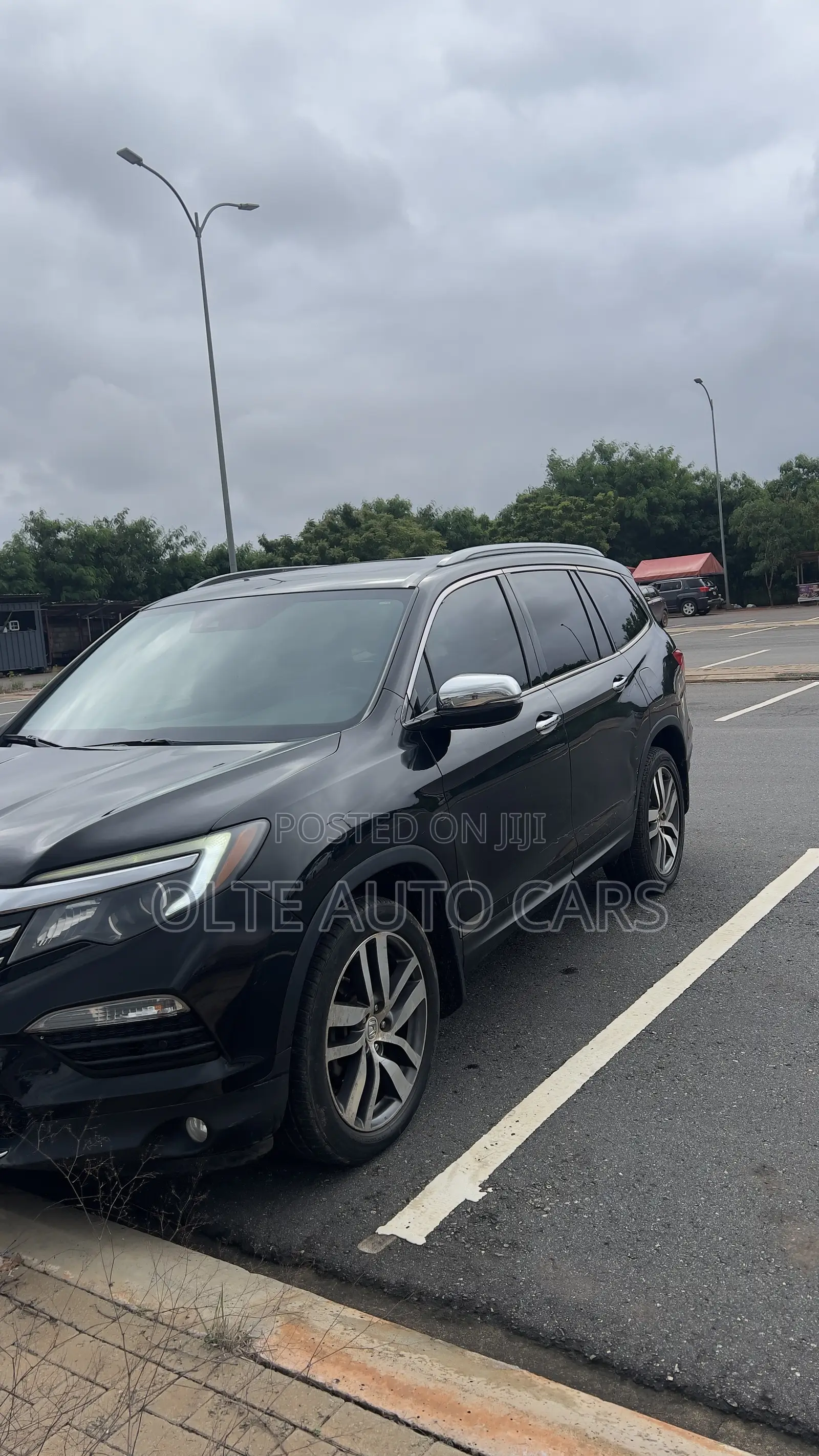 Honda Pilot Touring 4dr SUV 4WD (3.5L 6cyl 9A) 2017 Black
