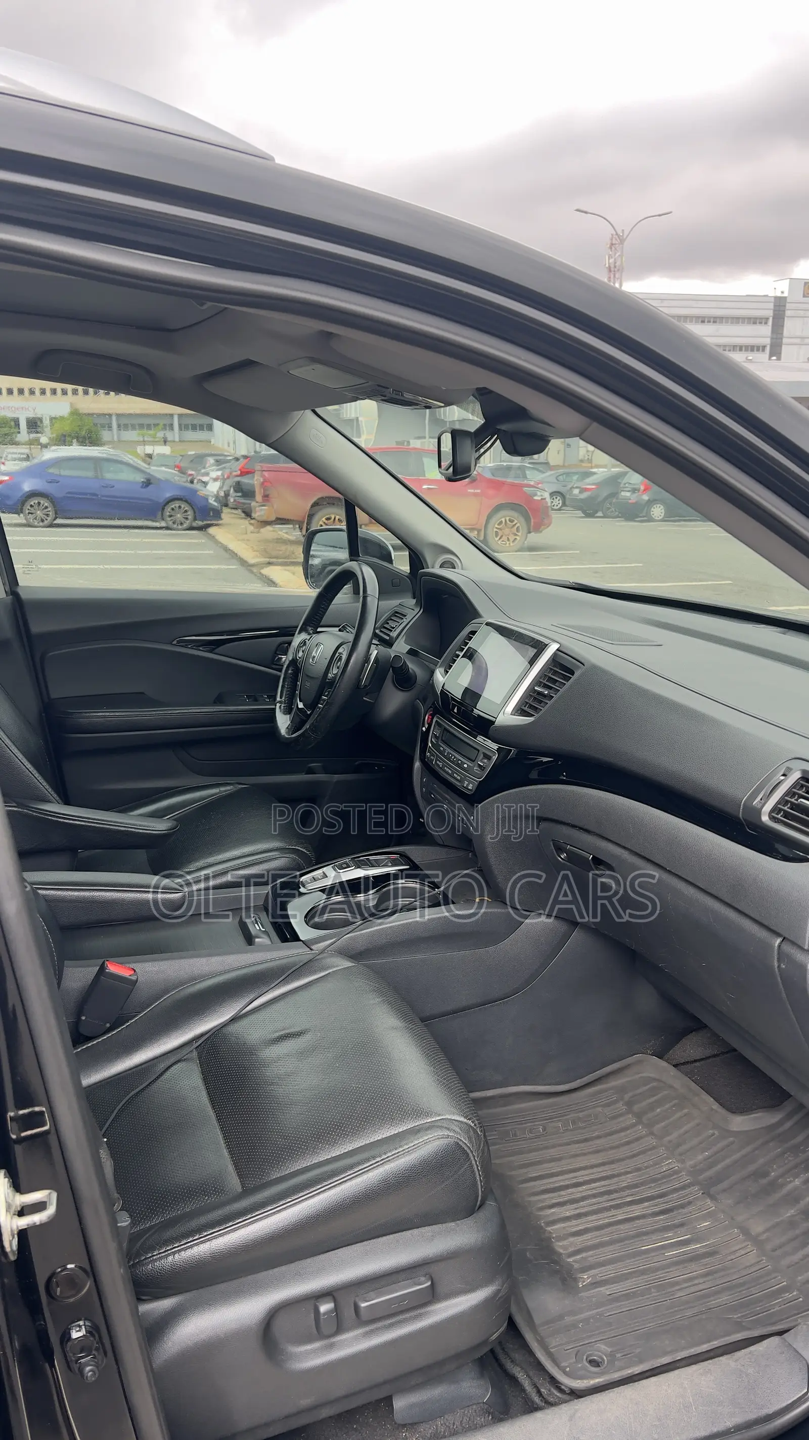 Honda Pilot Touring 4dr SUV 4WD (3.5L 6cyl 9A) 2017 Black