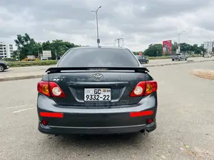Toyota Corolla 2010 Gray