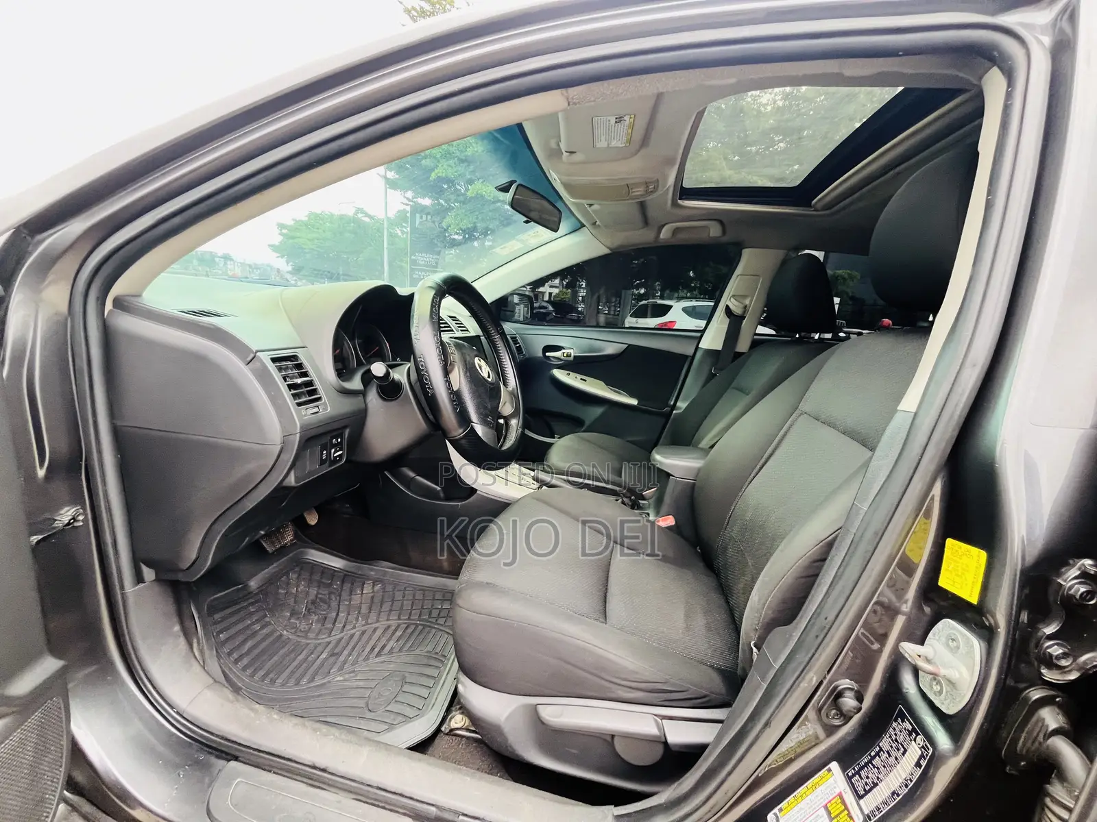 Toyota Corolla 2010 Gray