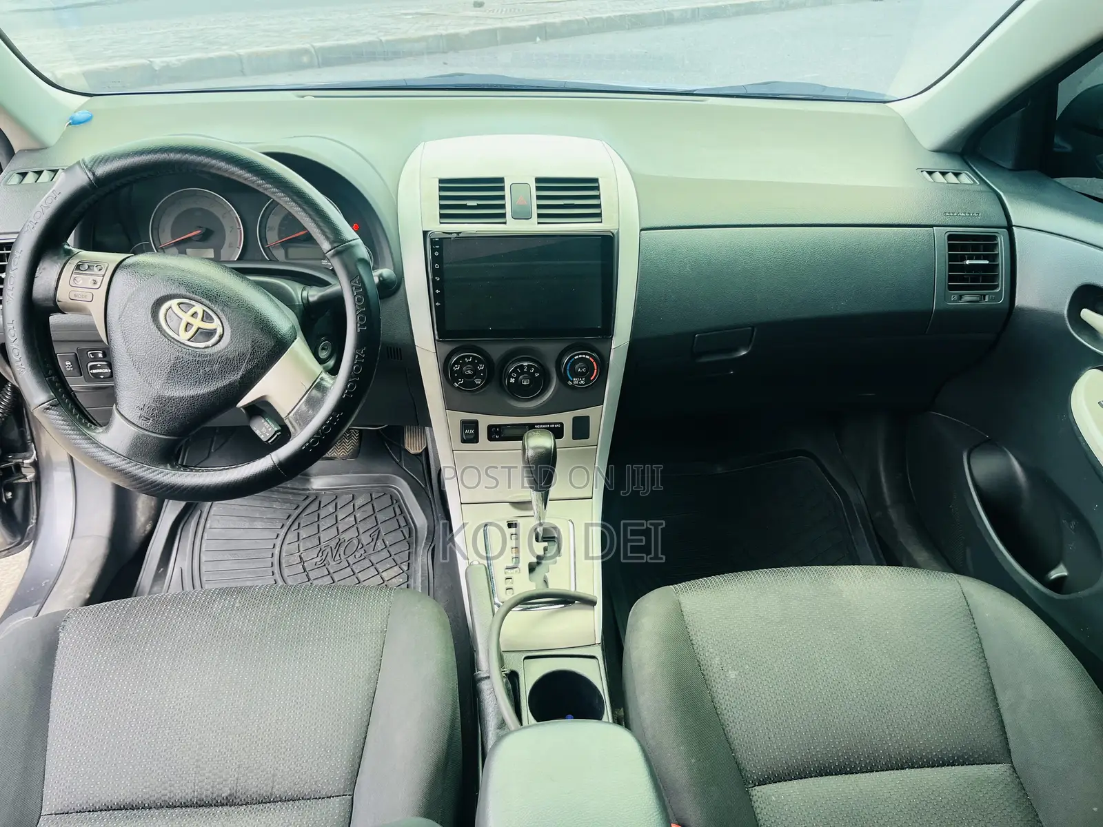 Toyota Corolla 2010 Gray
