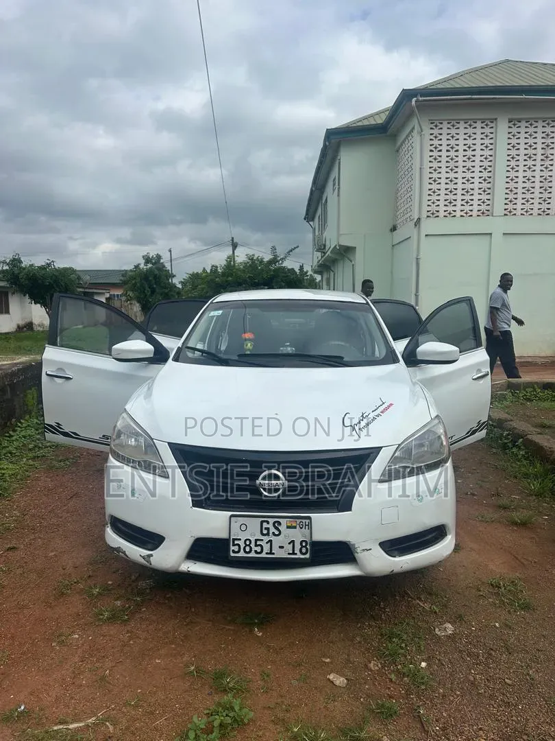 Nissan Sentra 2024 White