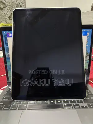 Apple iPad Pro 12.9 (2021) 128 GB Silver