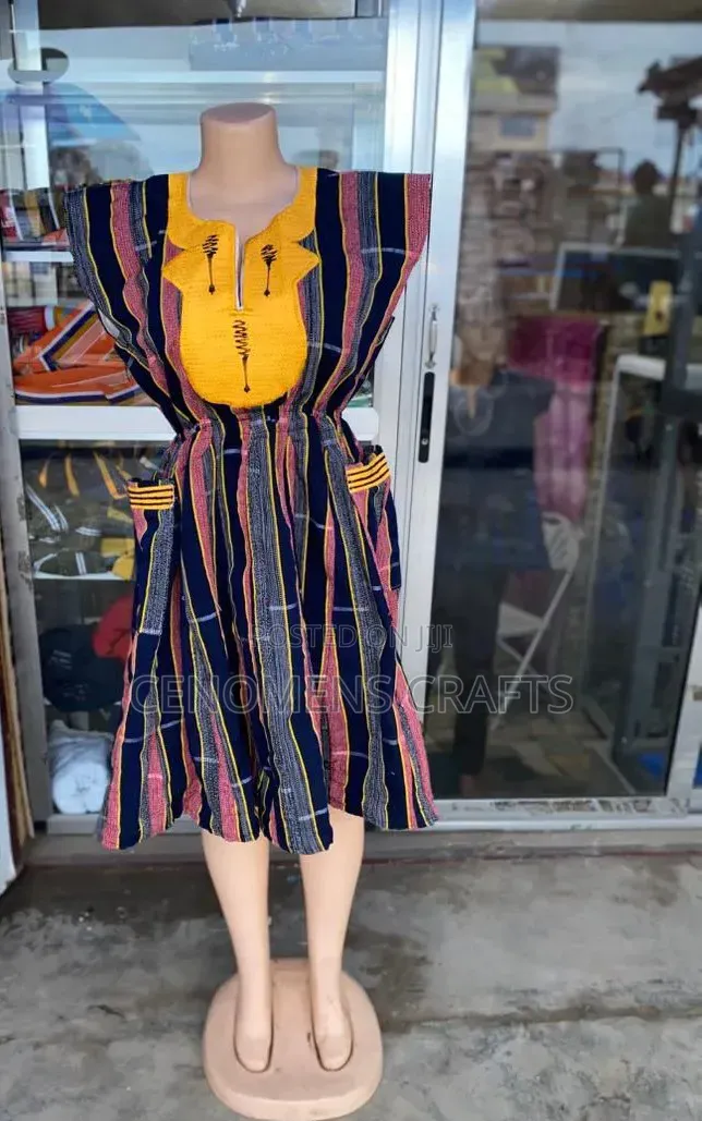 Quality Handmade Ladies And Gent Smocks