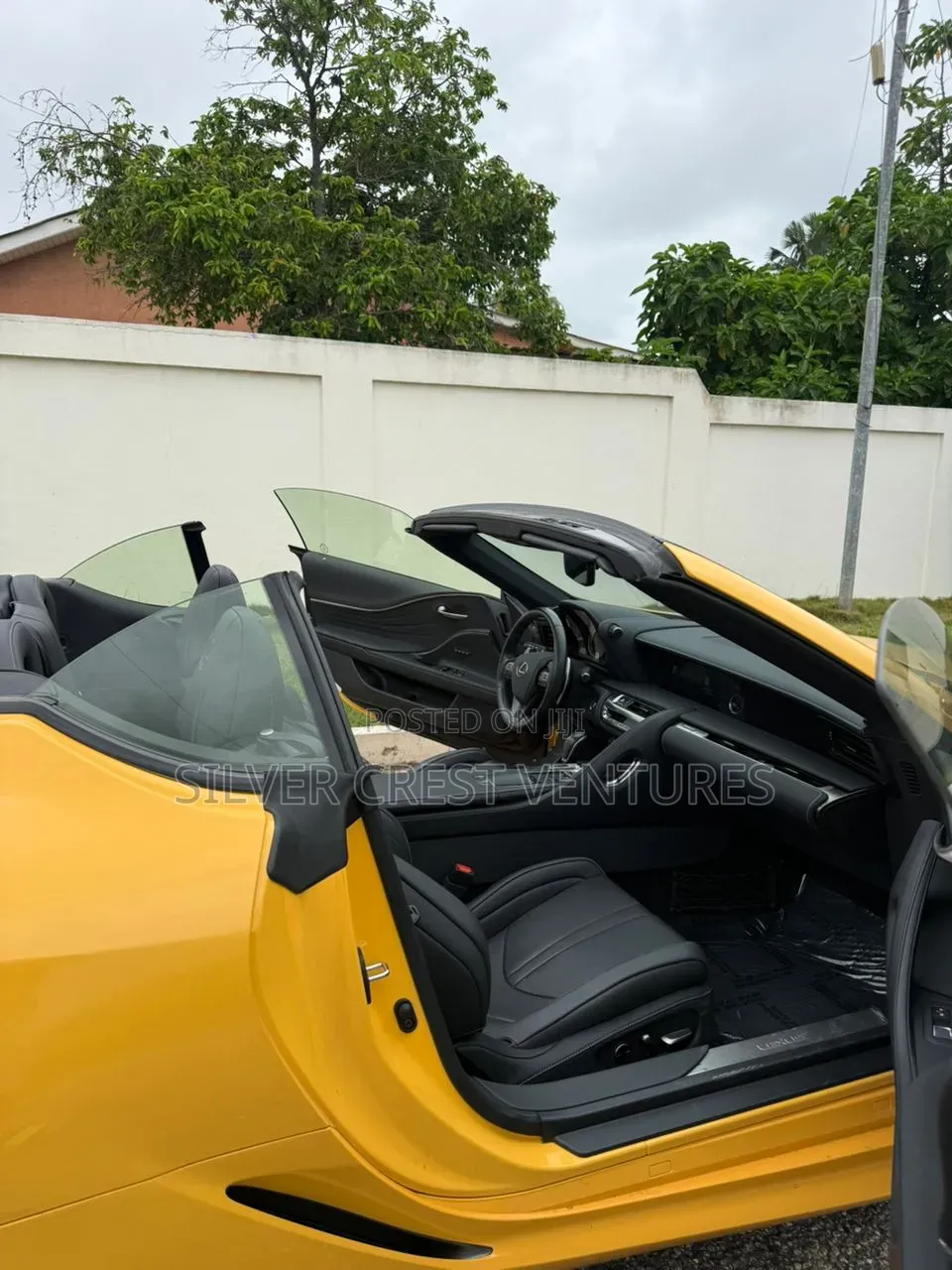 Lexus LC 2023 Yellow