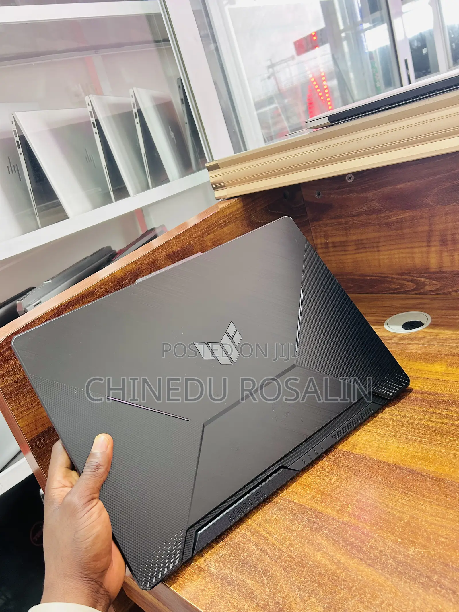 Laptop Asus TUF Gaming A15 16GB AMD Ryzen 5 SSD 1T