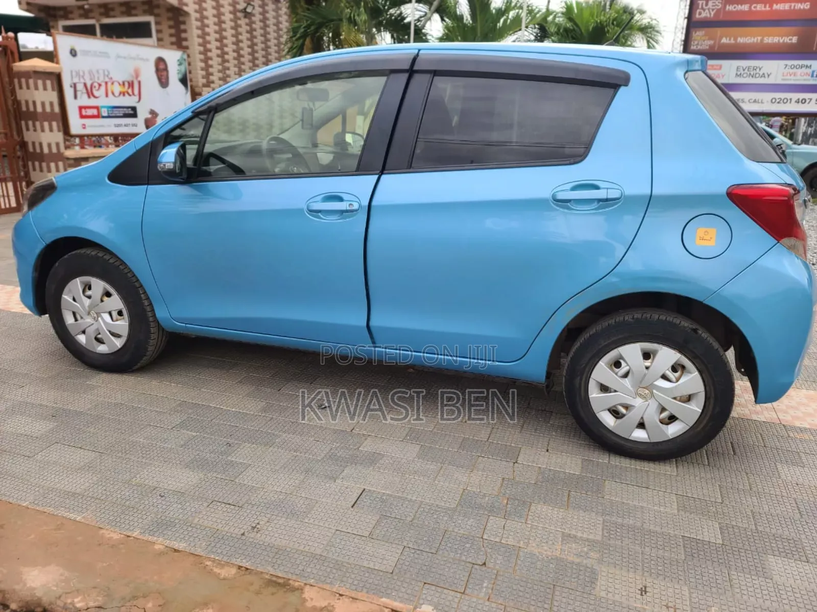 Toyota Vitz 2015 Blue