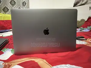 Laptop Apple MacBook Pro 16GB Intel Core i7 SSD 512GB