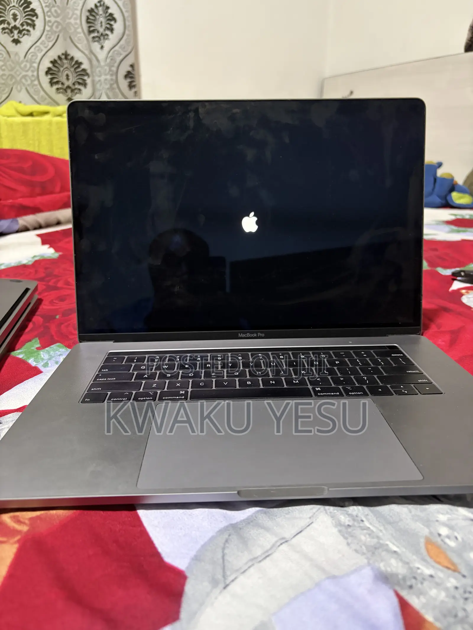 Laptop Apple MacBook Pro 16GB Intel Core i7 SSD 512GB