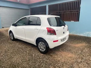 Toyota Vitz 1.3 FWD 3dr 2010 White