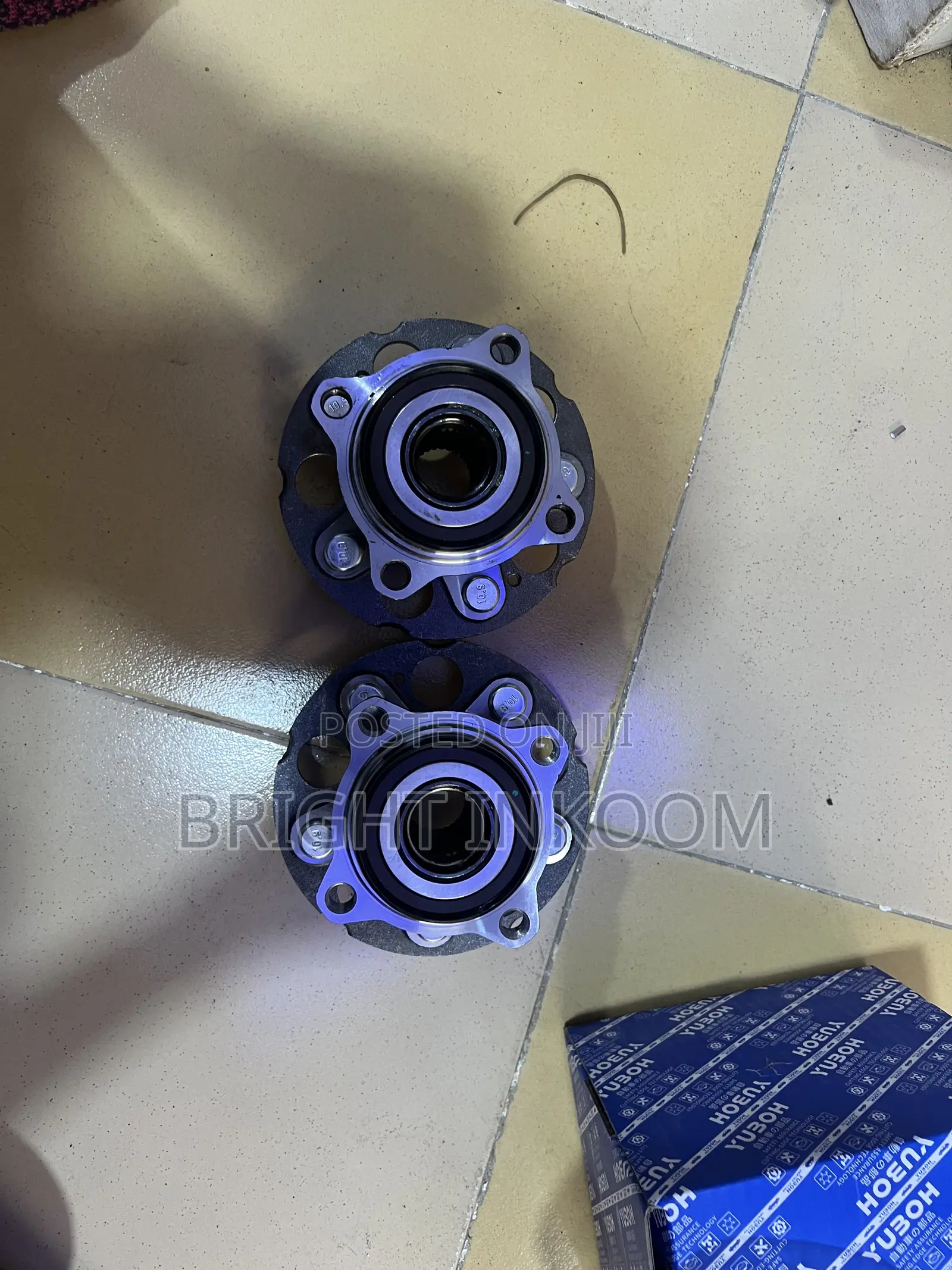 Honda CRV 208 2010 2011 2012 Back Hubs