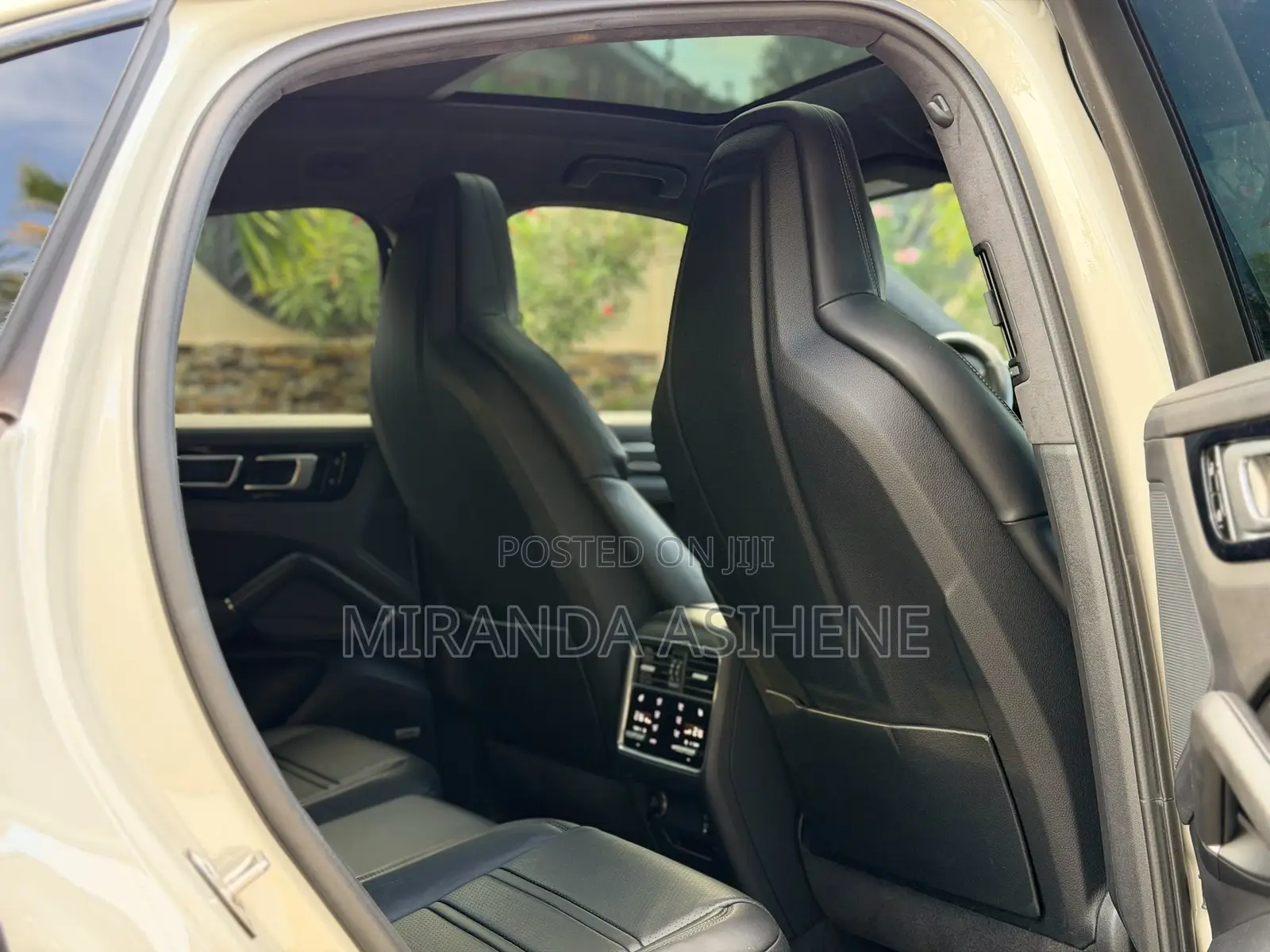 Porsche Cayenne 2023 Beige