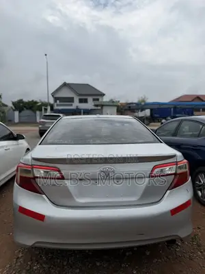Toyota Camry 2014 Silver