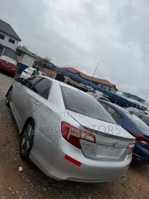 Toyota Camry 2014 Silver