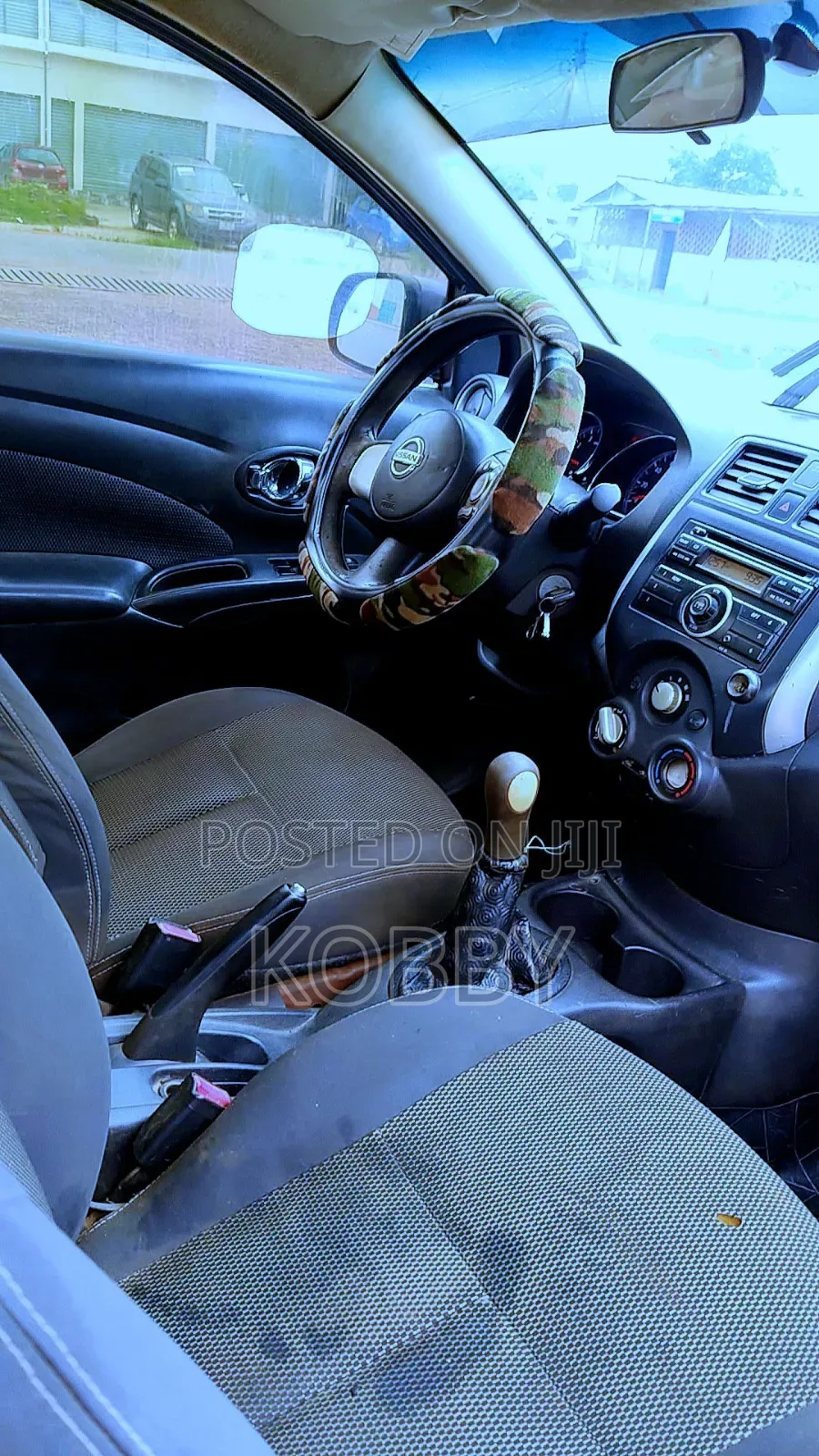 Nissan Versa 2015 Gray