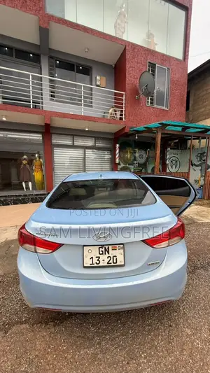 Hyundai Elantra Limited Sedan FWD (1.8L 4cyl 6A) 2013 Blue