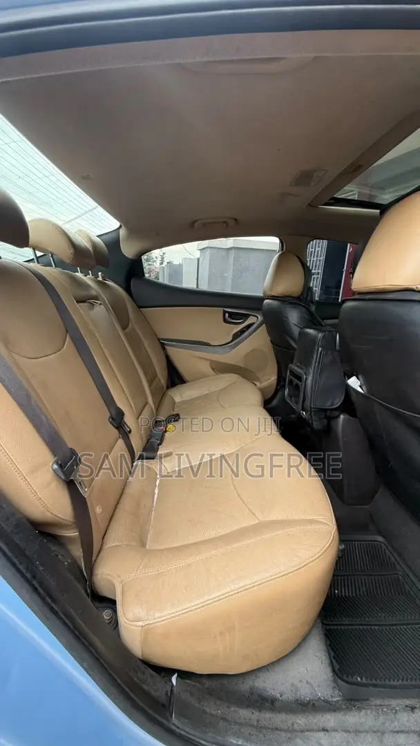 Hyundai Elantra Limited Sedan FWD (1.8L 4cyl 6A) 2013 Blue