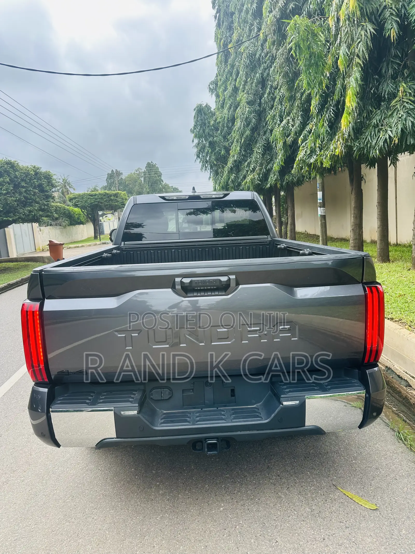 Toyota Tundra SR CrewMax 4WD SB 2025 Green
