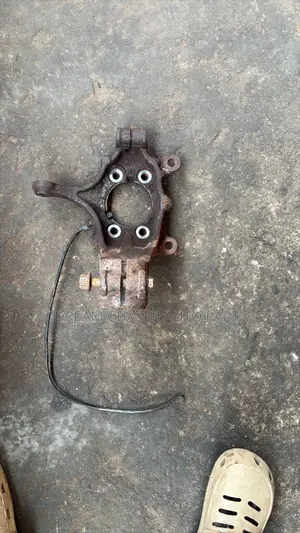 Nissan Rouge 2013-18 4x4 Front Hub Original
