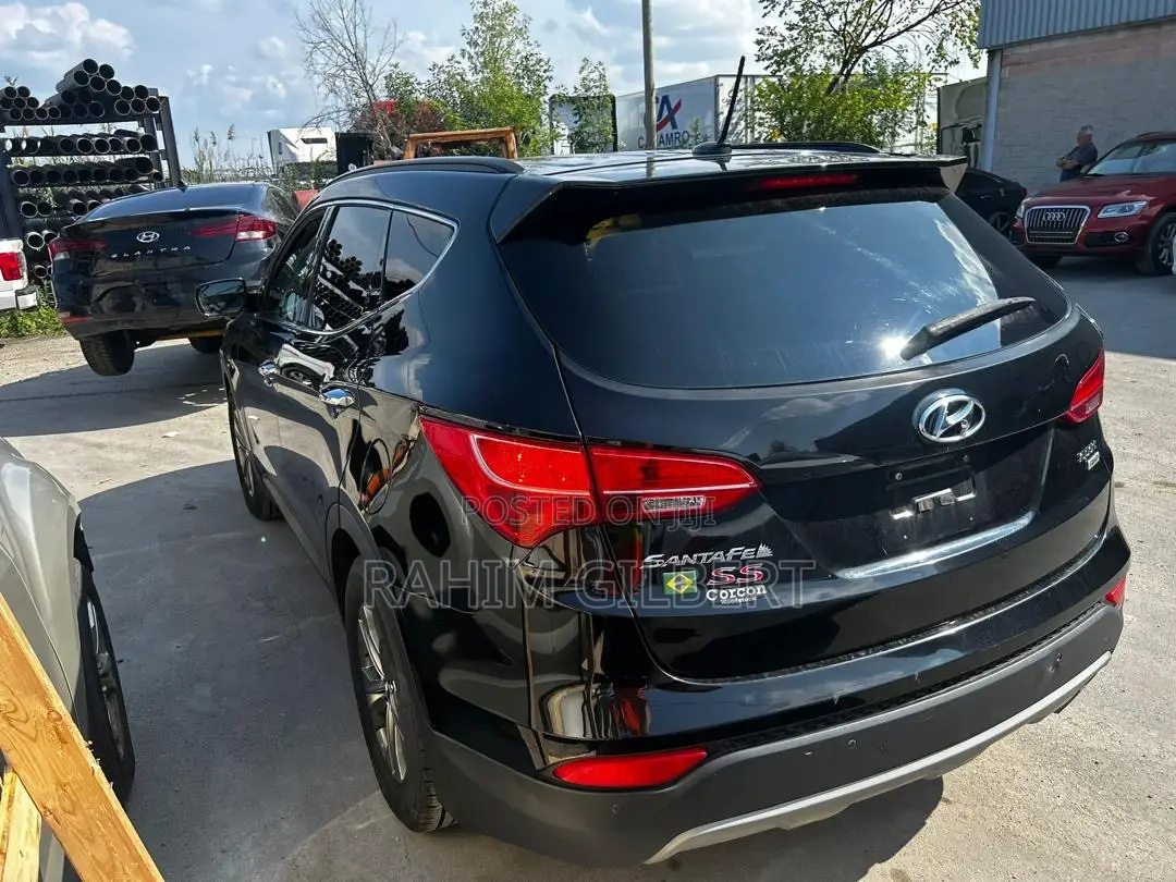 Hyundai Santa Fe 2014 Black