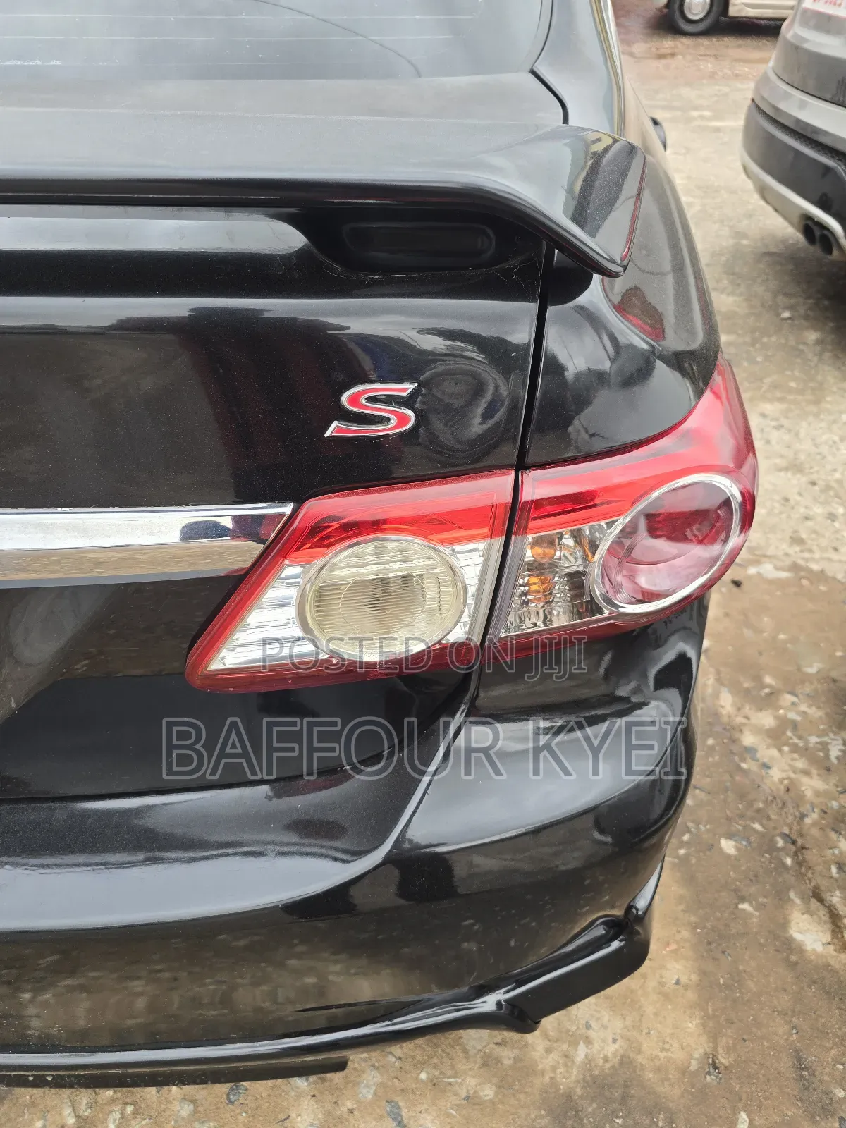 Toyota Corolla S 4dr Sedan (1.8L 4cyl 4A) 2013 Black