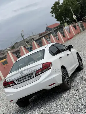 Honda Civic LX 4dr Sedan (1.8L 4cyl CVT) 2014 White