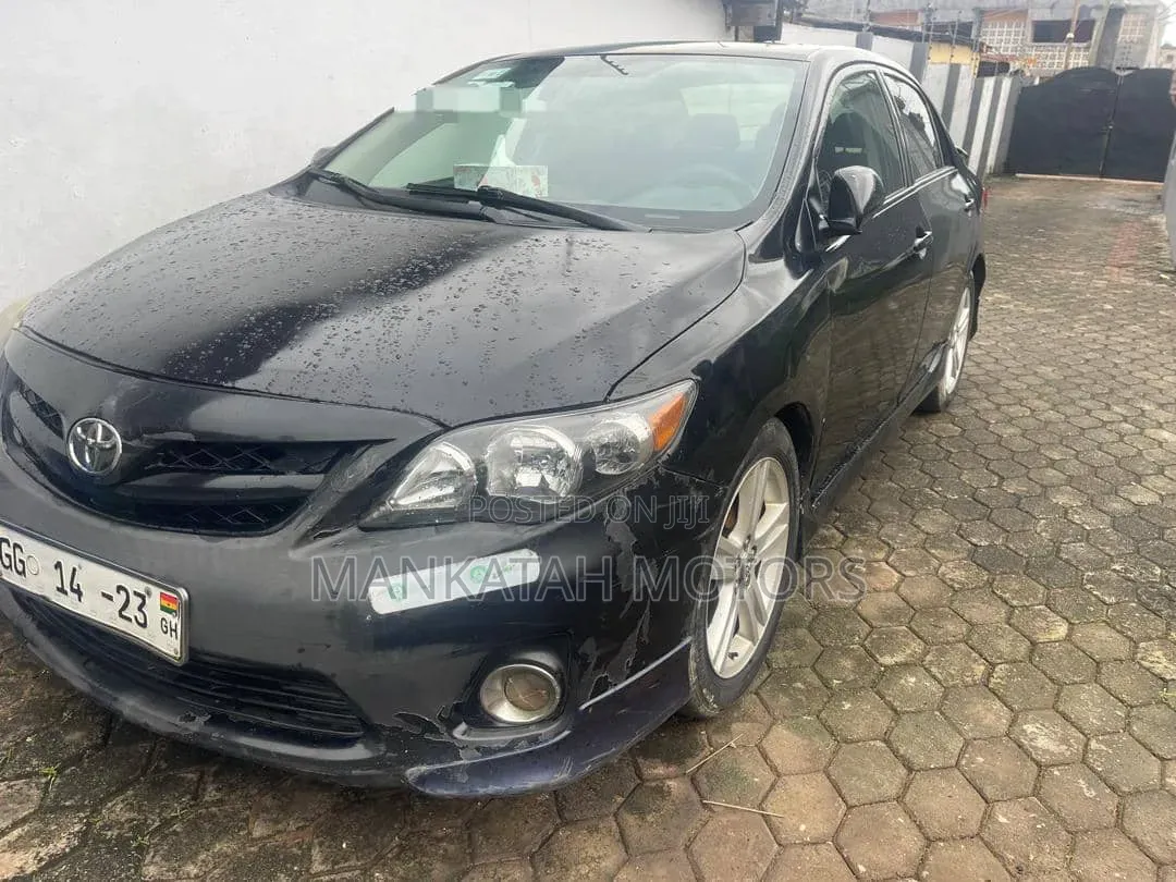Toyota Corolla 2013 Black